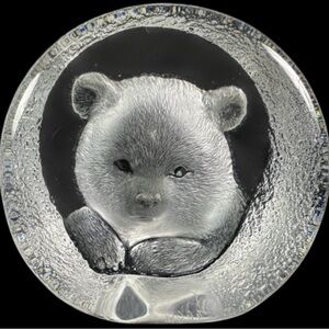 Mats Jonasson Signature Collection Swedish Crystal Polar Bear Cub Paperweight